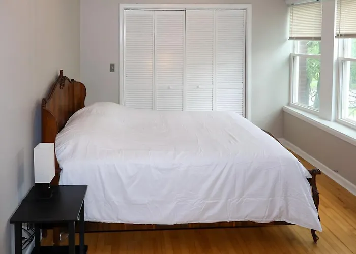 Spacious 5br Near Obama Center & Uchicago